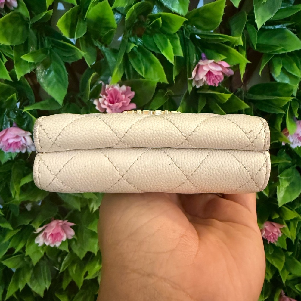 Chanel white CC Quilted Caviar Bijou Crystal trifold Wallet - Picture 5 of 14